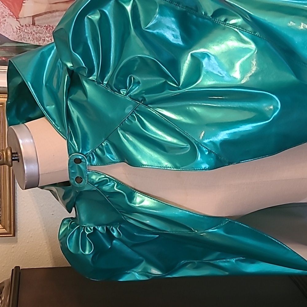 PVC cape - Picture 3 of 5